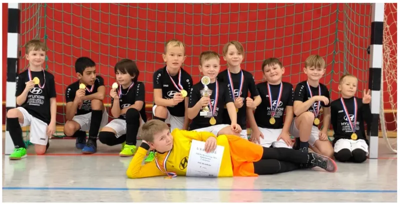 F-Junioren gewinnen EDEKA Rockel Cup
