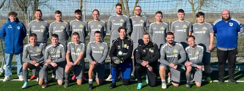 Neuer Trikotsatz und Mannschaftsfoto für die #geiledritte