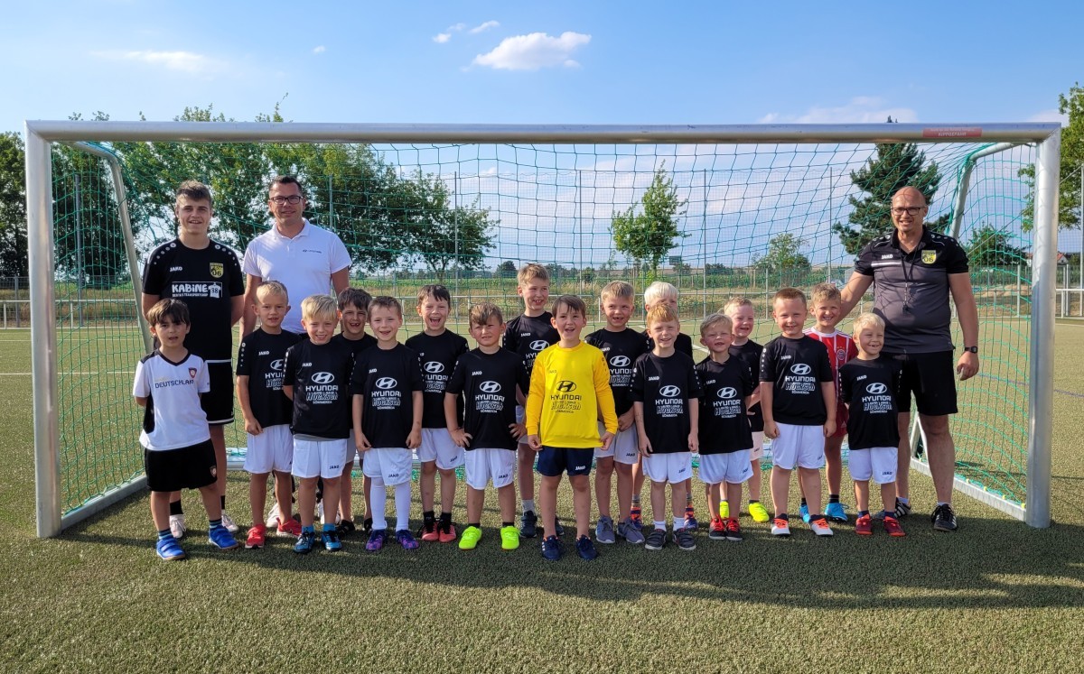 Neue Trikots für unsere Jüngsten