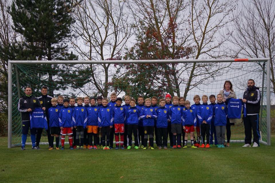 Neue Trainingsanzüge für unsere E-Junioren